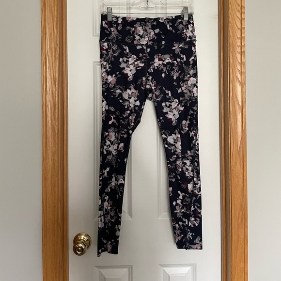 Athleta Challenge Bloom 7/8 Length Blue Floral Size Small - Picture 2 of 12